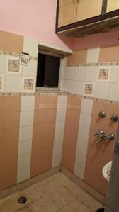 Bathroom Image of 680 Sq.ft 2 BHK Apartment / Flat for rent in DDA Flats, Vikaspuri New Delhi for Rs. 18000