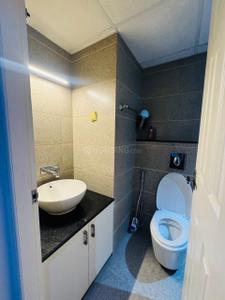 Bathroom Image of 1500 Sq.ft 3 BHK Apartment / Flat for rent in Crescent Aster, East Hill Kozhikode for Rs. 40000