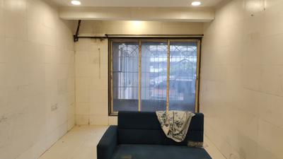 Living Room Image of 655 Sq.ft 1 BHK Apartment / Flat for sale in Shreeya Mohan Mahal CHSL, Thane West Thane for Rs. 11000000