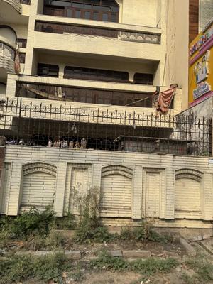 Uttari Pitampura More Images 1