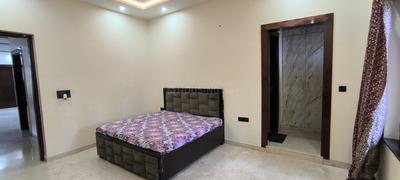 Bedroom Image of 2250 Sq.ft 2 BHK Builder Floor for rent in Sector 11 Faridabad for Rs. 31000
