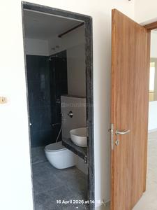 Bathroom Image of 1050 Sq.ft 2 BHK Apartment / Flat for sale in ARV Regalia, Mohammed Wadi Pune for Rs. 6100000