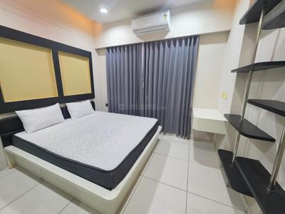 Bedroom Image of 900 Sq.ft 2 BHK Apartment / Flat for rent in Shree Narayan Exotica, Memnagar Ahmedabad for Rs. 45000