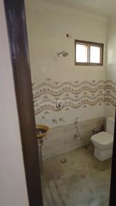 Bathroom Image of 1000 Sq.ft 2 BHK Builder Floor for rent in Subhash Nagar New Delhi for Rs. 24500