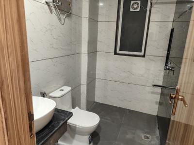 Bathroom Image of 1500 Sq.ft 1 BHK Builder Floor for rent in Sector 38 Gurgaon for Rs. 35001