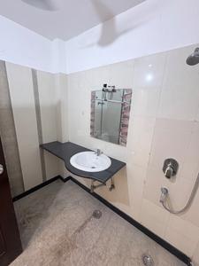 Bathroom Image of 1600 Sq.ft 3 BHK Builder Floor for rent in Anand Vihar New Delhi for Rs. 50000
