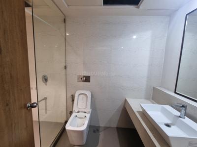Bathroom Image of 4056 Sq.ft 4 BHK Apartment / Flat for sale in Ambuja Utalika Luxury, Mukundapur Kolkata for Rs. 62500000