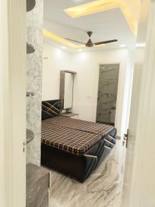 Bedroom Image of 900 Sq.ft 2 BHK Builder Floor for rent in Rajouri Garden New Delhi for Rs. 32500