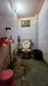 Bathroom Image of 600 Sq.ft 1 RK Independent House for rent in Barrackpore Kolkata for Rs. 6000