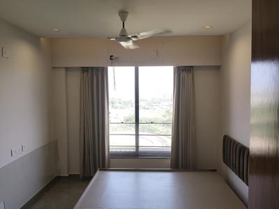 Bedroom Image of 1172 Sq.ft 3.5 BHK Apartment / Flat for rent in Malabar Exotica, Vaishno Devi Circle Ahmedabad for Rs. 43000