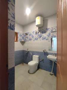 Bathroom Image of 1200 Sq.ft 2 BHK Apartment / Flat for rent in Indira Nagar Bangalore for Rs. 50000