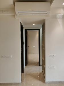 Passage Image of 650 Sq.ft 1 BHK Apartment / Flat for sale in Hiranandani Regent Hill A B C D And E Wing, Powai Mumbai for Rs. 18900000
