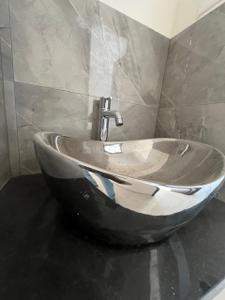 Bathroom Image of 1301 Sq.ft 3 BHK Apartment / Flat for sale in Basil Mondale, Mundhwa Pune for Rs. 9000000