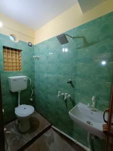 Bathroom Image of 705 Sq.ft 2 BHK Builder Floor for rent in Sinthi Kolkata for Rs. 12000