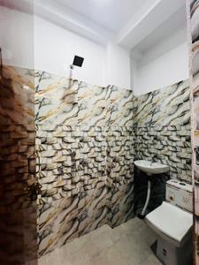 Bathroom Image of 950 Sq.ft 2 BHK Apartment / Flat for sale in Govindpuram Ghaziabad for Rs. 2700000