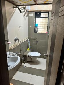 Bathroom Image of 1365 Sq.ft 3 BHK Apartment / Flat for rent in Karnani Reema Residency, Borivali West Mumbai for Rs. 85000