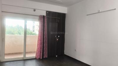 Bedroom Image of 854 Sq.ft 2 BHK Apartment / Flat for rent in Supertech The Romano, Sector 118 Noida for Rs. 23500