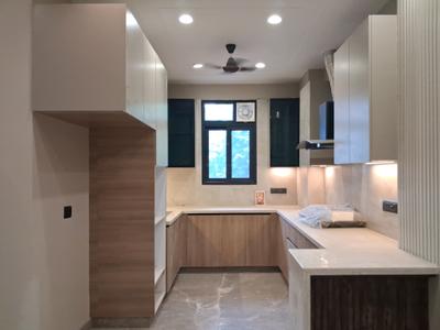 Kitchen Image of 1350 Sq.ft 3 BHK Builder Floor for sale in Paschim Vihar New Delhi for Rs. 27500000