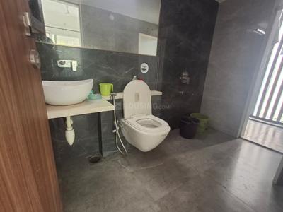 Bathroom Image of 1080 Sq.ft 3 BHK Apartment / Flat for sale in Dadar East Mumbai for Rs. 54500000