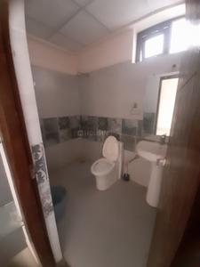 Bathroom Image of 1100 Sq.ft 2 BHK Builder Floor for rent in Civil Lines Allahabad for Rs. 20000