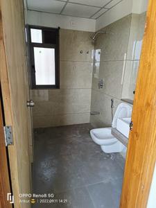 Bathroom Image of 2230 Sq.ft 3 BHK Apartment / Flat for sale in Shilp Shaligram, Vastrapur Ahmedabad for Rs. 23000000
