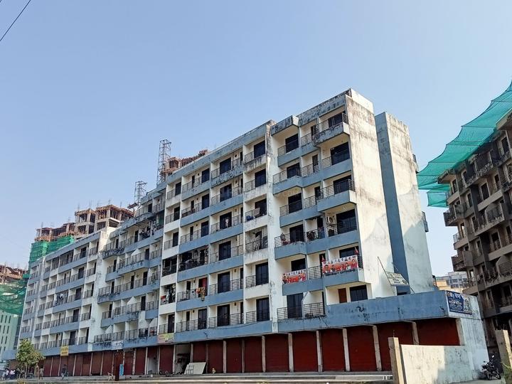 Royal Plaza Main Image 1