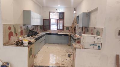 Kitchen Image of 4500 Sq.ft 3 BHK Builder Floor for rent in Sector 50 Noida for Rs. 150000