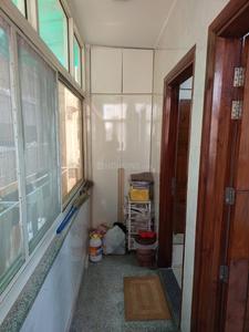 Balcony Image of 1350 Sq.ft 3 BHK Builder Floor for rent in Shalimar Bagh New Delhi for Rs. 49000