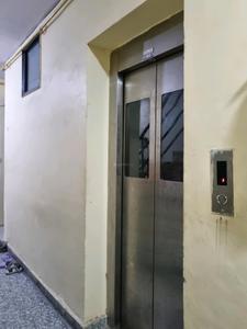 Lift Image of 675 Sq.ft 3 BHK Apartment / Flat for rent in Lord Krishna Apartment, Uttam Nagar New Delhi for Rs. 18000