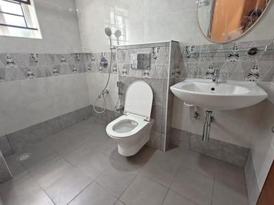 Bathroom Image of 1250 Sq.ft 2 BHK Apartment / Flat for rent in Malleswaram Bengaluru for Rs. 50000