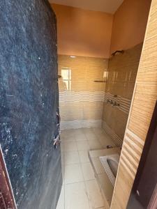 Bathroom Image of 2450 Sq.ft 2.5 BHK Builder Floor for rent in Sector-6 Bahadurgarh for Rs. 17000