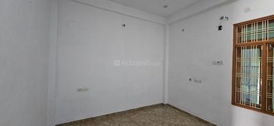 Bedroom Image of 1200 Sq.ft 2 BHK Builder Floor for rent in Gomti Nagar Lucknow for Rs. 16000