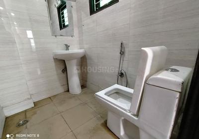 Bathroom Image of 1800 Sq.ft 3 BHK Builder Floor for rent in Saket New Delhi for Rs. 60000