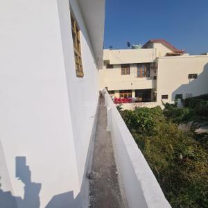 Balcony Image of 2900 Sq.ft 5 BHK Duplex for rent in Guru Nanak Nagar Jammu for Rs. 45000