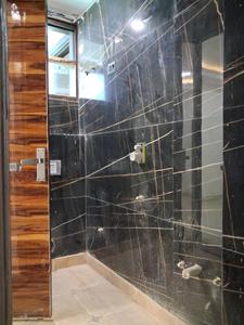 Common Bathroom Image of 2200 Sq.ft 4.5 BHK Apartment / Flat for sale in JMD Siddhi Vinayak by JMD Construction, Sector 73 Noida for Rs. 7600000