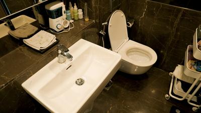 Bathroom Image of 1550 Sq.ft 4 BHK Apartment / Flat for sale in Lodha Marquise, Worli Mumbai for Rs. 110000000