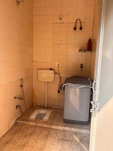 Bathroom Image of 3500 Sq.ft 4 BHK Independent House for rent in Sector 16 Faridabad for Rs. 45000
