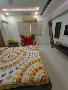Bedroom Image of 3150 Sq.ft 4 BHK Apartment / Flat for sale in Sheladia Pushkar Apartments, Bodakdev Ahmedabad for Rs. 30000000