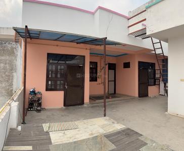 Image of 600 Sq.ft 1 BHK Builder Floor for rent in Gomti Nagar, Lucknow for Rs. 10000
