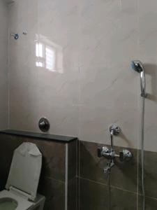 Common Bathroom Image of 740 Sq.ft 2 BHK Apartment / Flat for sale in Arun Excello Home Haripriya, Perungalathur Chennai for Rs. 4100000