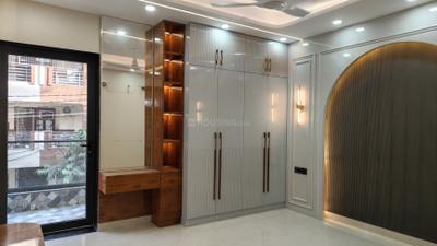 Bedroom Image of 2452 Sq.ft 4 BHK Builder Floor for sale in Vaishali Ghaziabad for Rs. 34500000