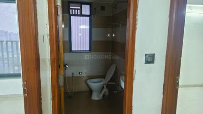 Bathroom Image of 1242 Sq.ft 2 BHK Apartment / Flat for sale in Maitri Tower, Motera Ahmedabad for Rs. 6400000