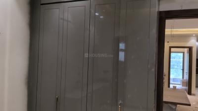 Bedroom Image of 1400 Sq.ft 3 BHK Builder Floor for sale in Vivek Vihar New Delhi for Rs. 28000000