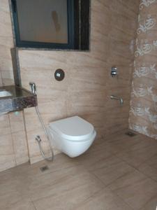 Common Bathroom Image of 950 Sq.ft 2 BHK Apartment / Flat for sale in Amanora Gold Towers 44 45 And 46, Hadapsar Pune for Rs. 10500000