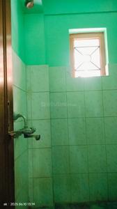 Bathroom Image of 350 Sq.ft 1 BHK Apartment / Flat for rent in Picnic Garden Kolkata for Rs. 7450