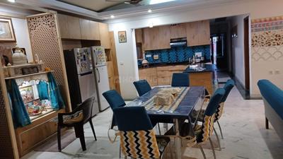 Living Room Image of 3312 Sq.ft 4 BHK Builder Floor for rent in Rajouri Garden New Delhi for Rs. 70000