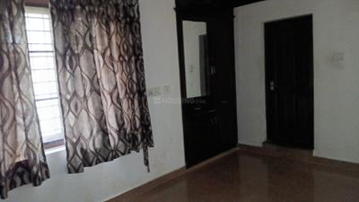 Bedroom Image of 1000 Sq.ft 2 BHK Builder Floor for rent in Pallikkara Kochi for Rs. 17000
