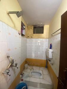 Bathroom Image of 1000 Sq.ft 2 BHK Apartment / Flat for rent in Patel Nagar Gwalior for Rs. 20000