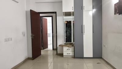 Bedroom Image of 1340 Sq.ft 3 BHK Apartment / Flat for rent in Gulshan Ikebana, Sector 143 Noida for Rs. 32000