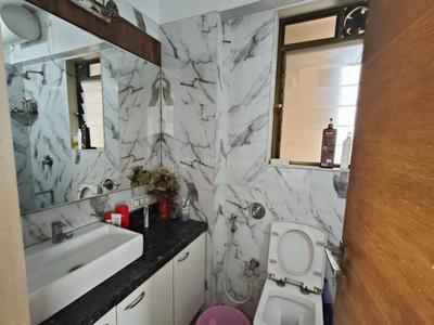 Bathroom Image of 1480 Sq.ft 3 BHK Apartment / Flat for rent in Harshail Beuna Vista, Borivali West Mumbai for Rs. 85000